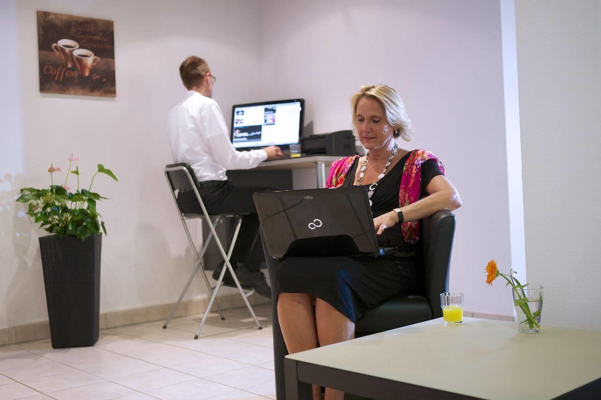 Azk Arbeitnehmer Zentrum Konigswinter Екстериор снимка